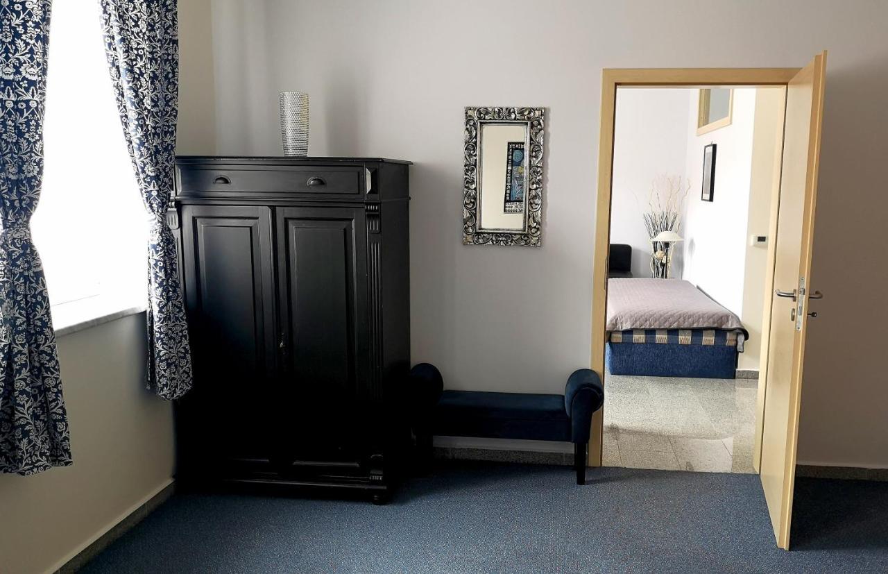 Apartmany Gulliver Mikulov Bagian luar foto