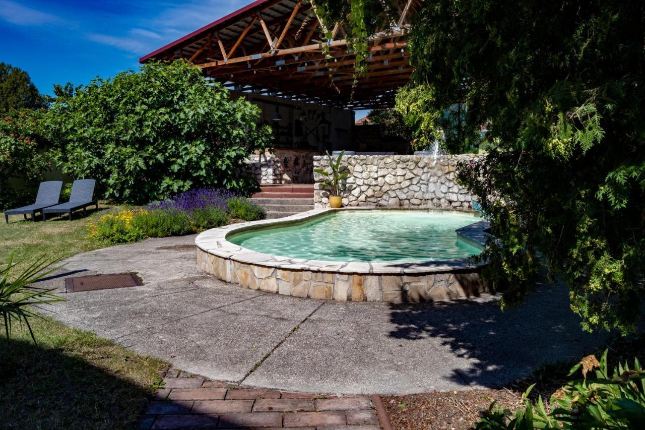 Apartmany Gulliver Mikulov Bagian luar foto