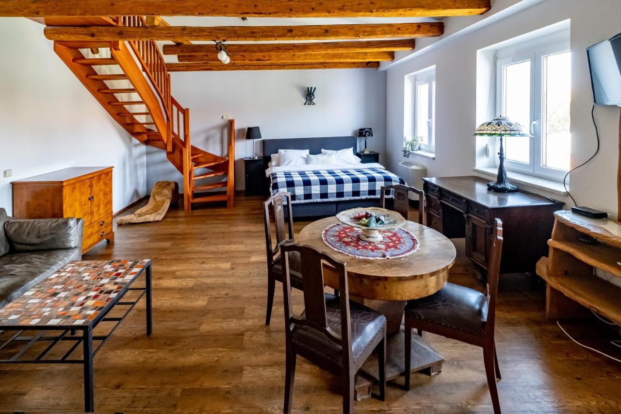 Apartmany Gulliver Mikulov Bagian luar foto