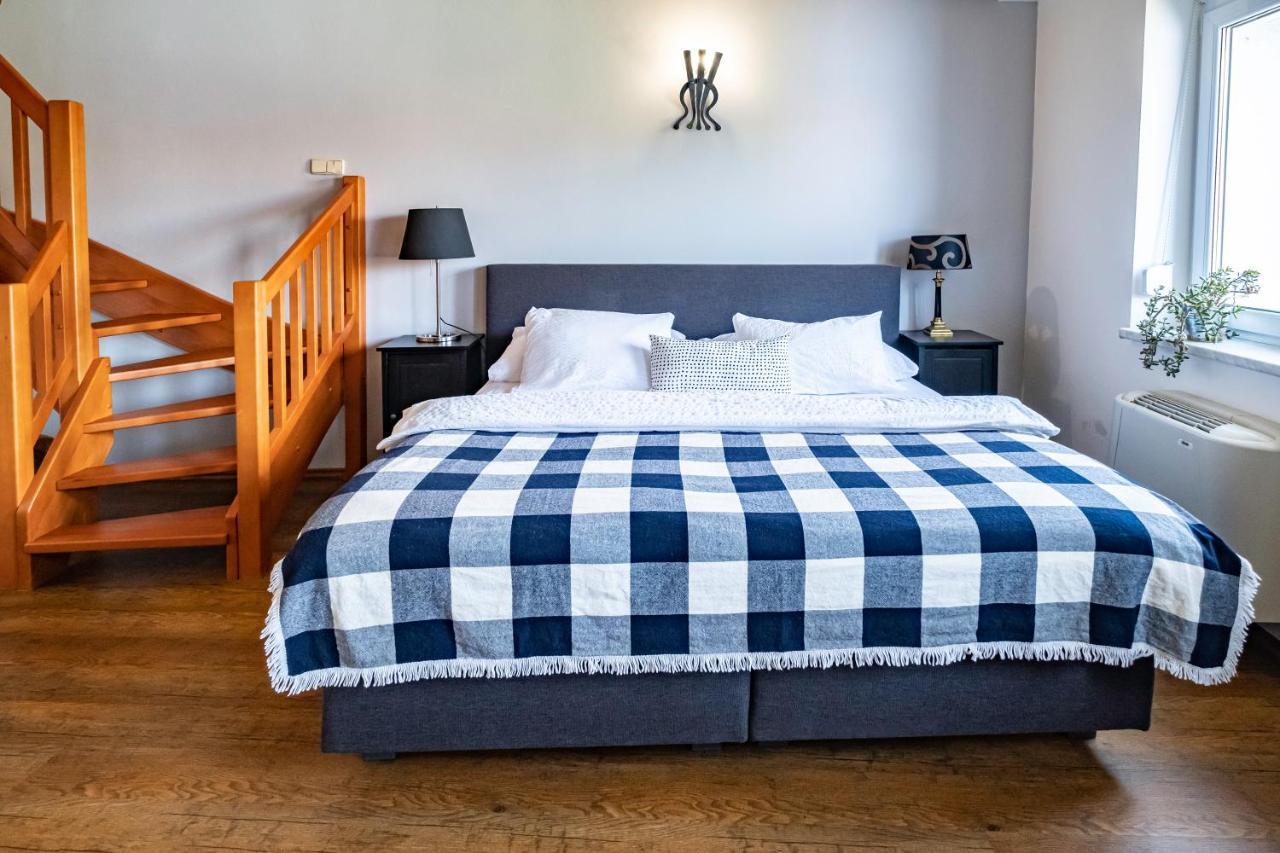 Apartmany Gulliver Mikulov Bagian luar foto