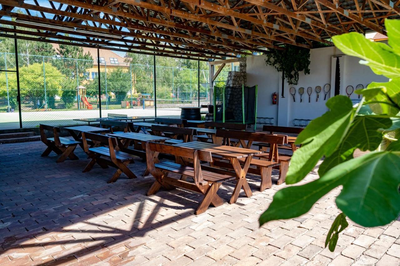 Apartmany Gulliver Mikulov Bagian luar foto