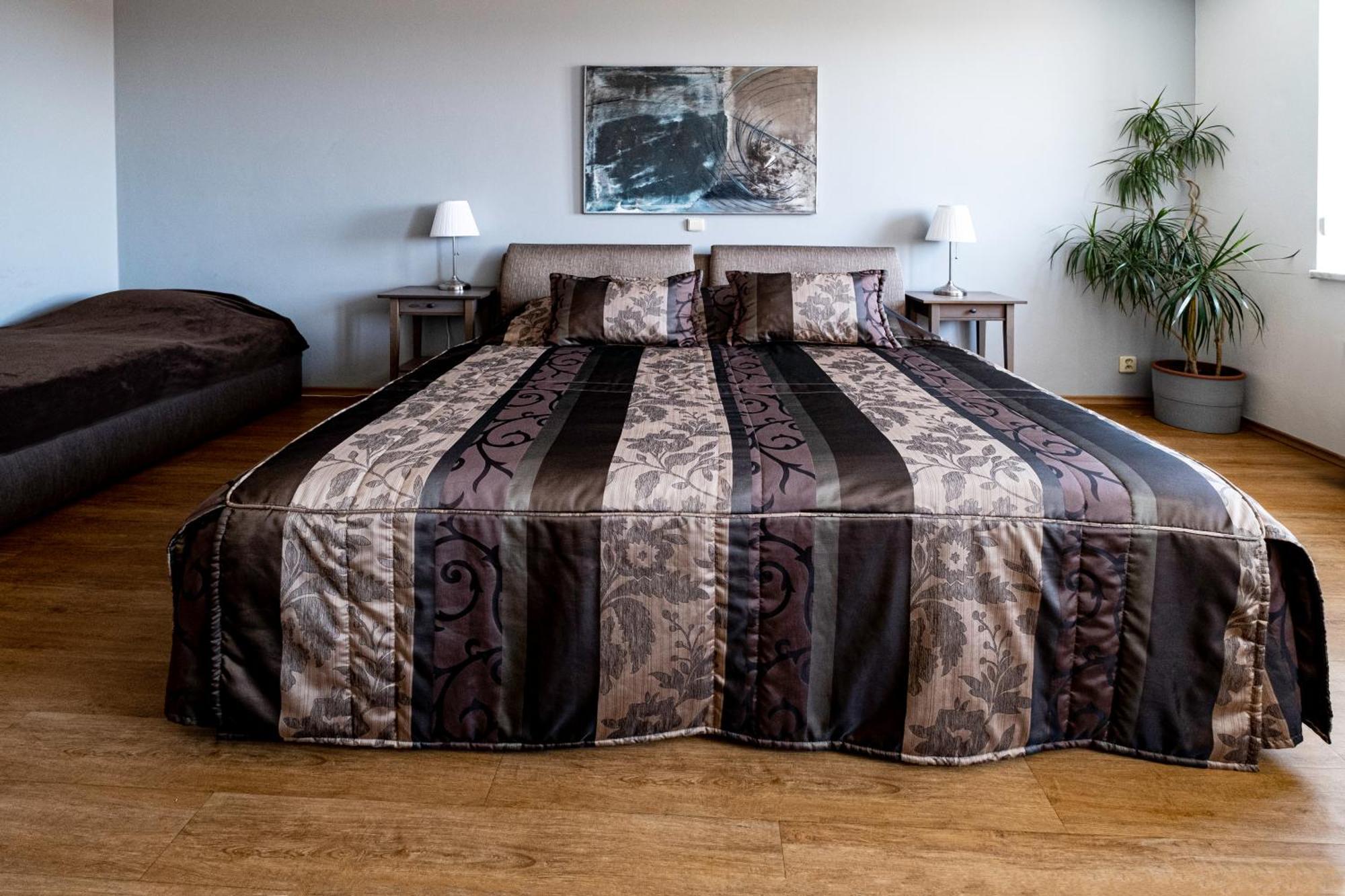 Apartmany Gulliver Mikulov Bagian luar foto