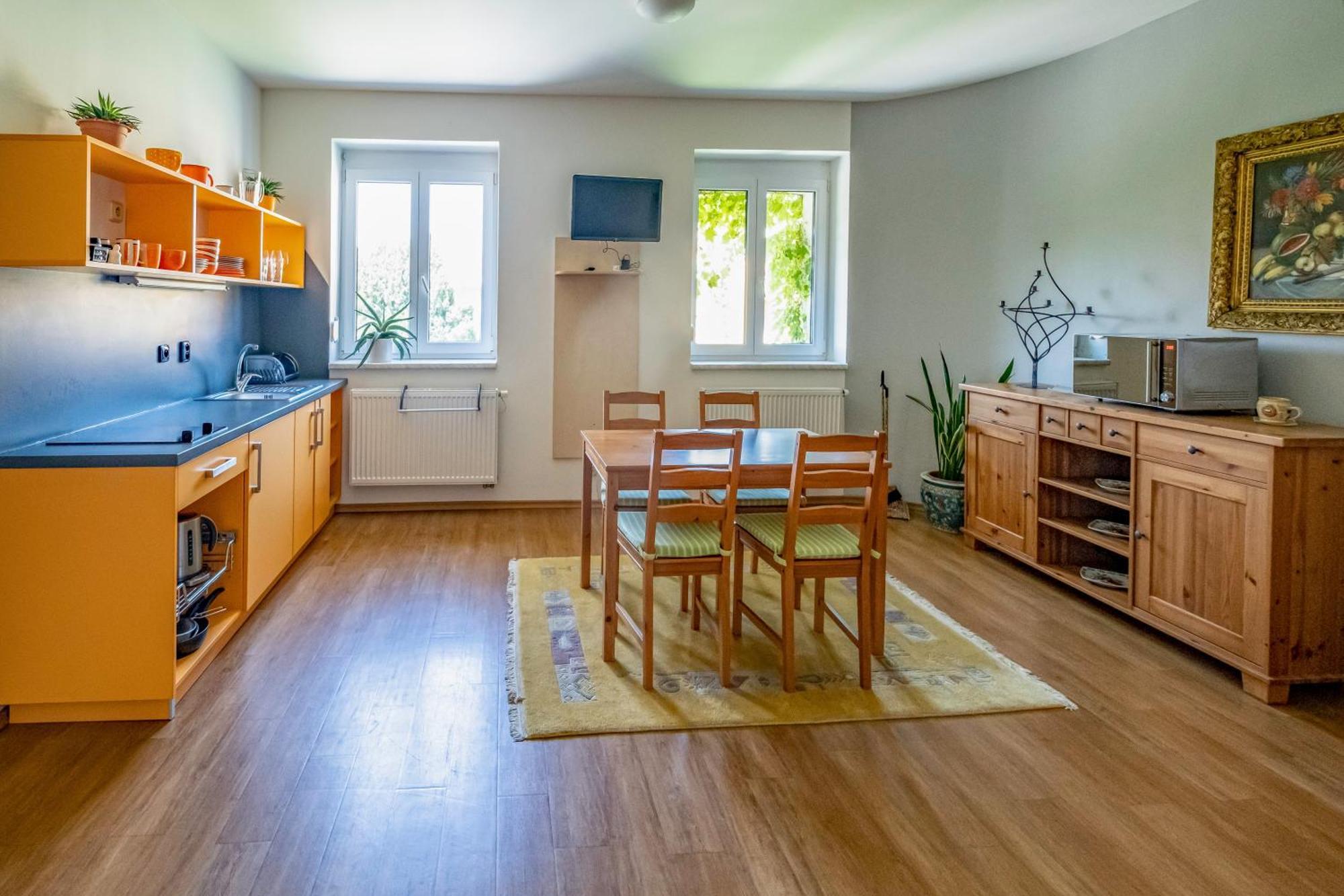 Apartmany Gulliver Mikulov Bagian luar foto