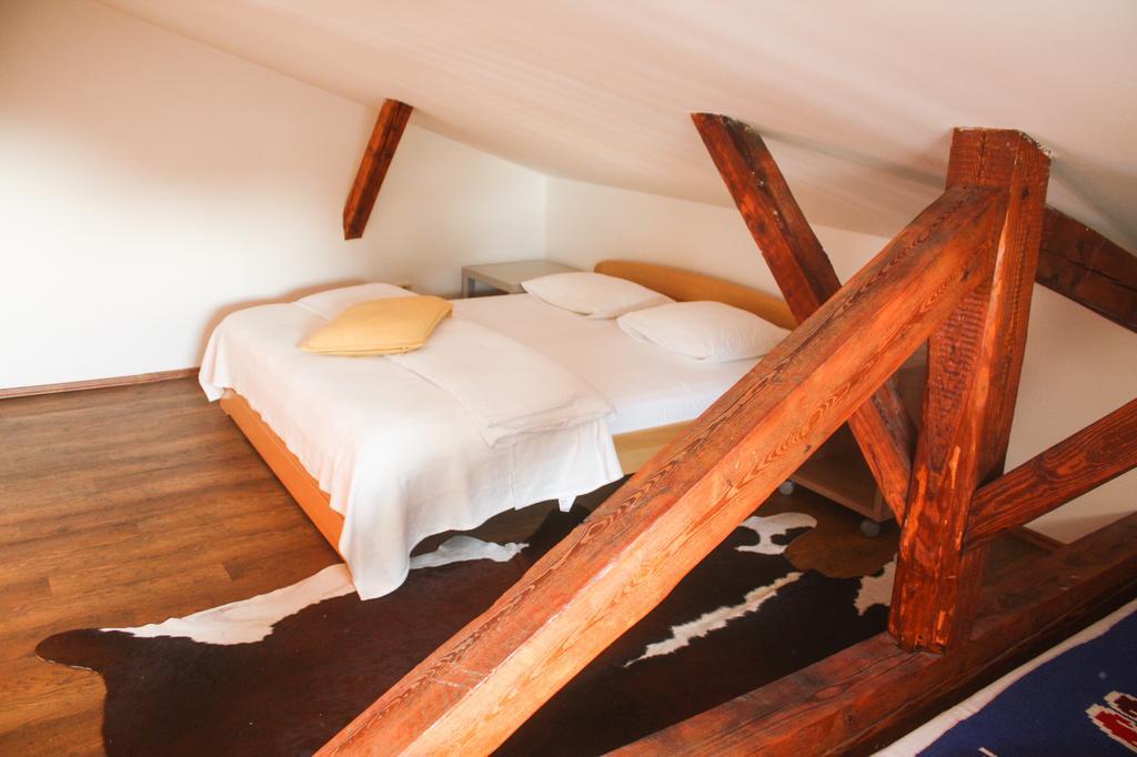 Apartmany Gulliver Mikulov Bagian luar foto